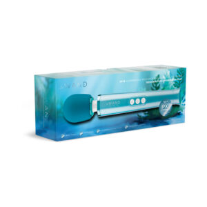 Le Wand Dive Submersible Rechargeable Vibrating Massager — Power Play Studio