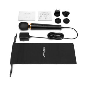 Le Wand Powerful Petite Plug-In Black — Power Play Studio